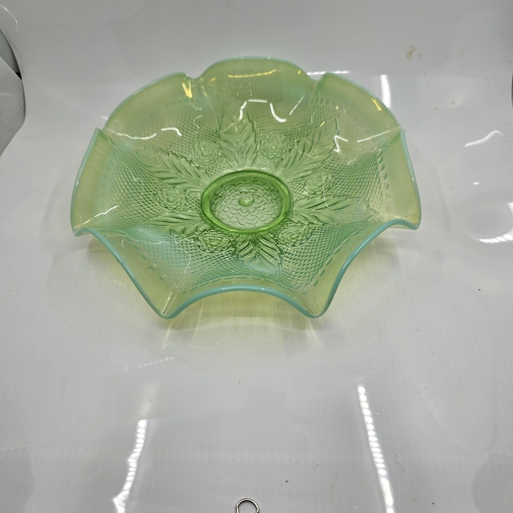Vintage Northwood Glass Blossoms & Palms‎ Green To  Opalescent Bowl, Ruffled